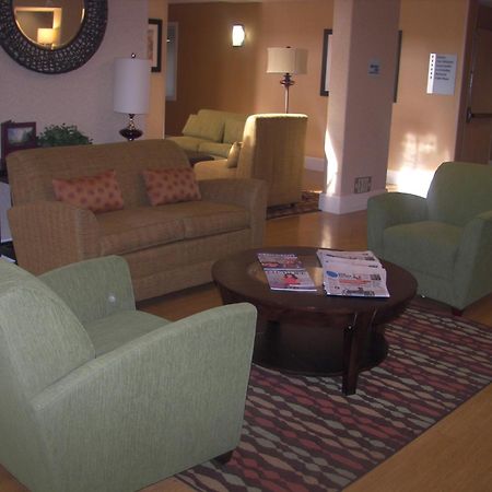 Holiday Inn Express Stockton Southeast By Ihg Εξωτερικό φωτογραφία