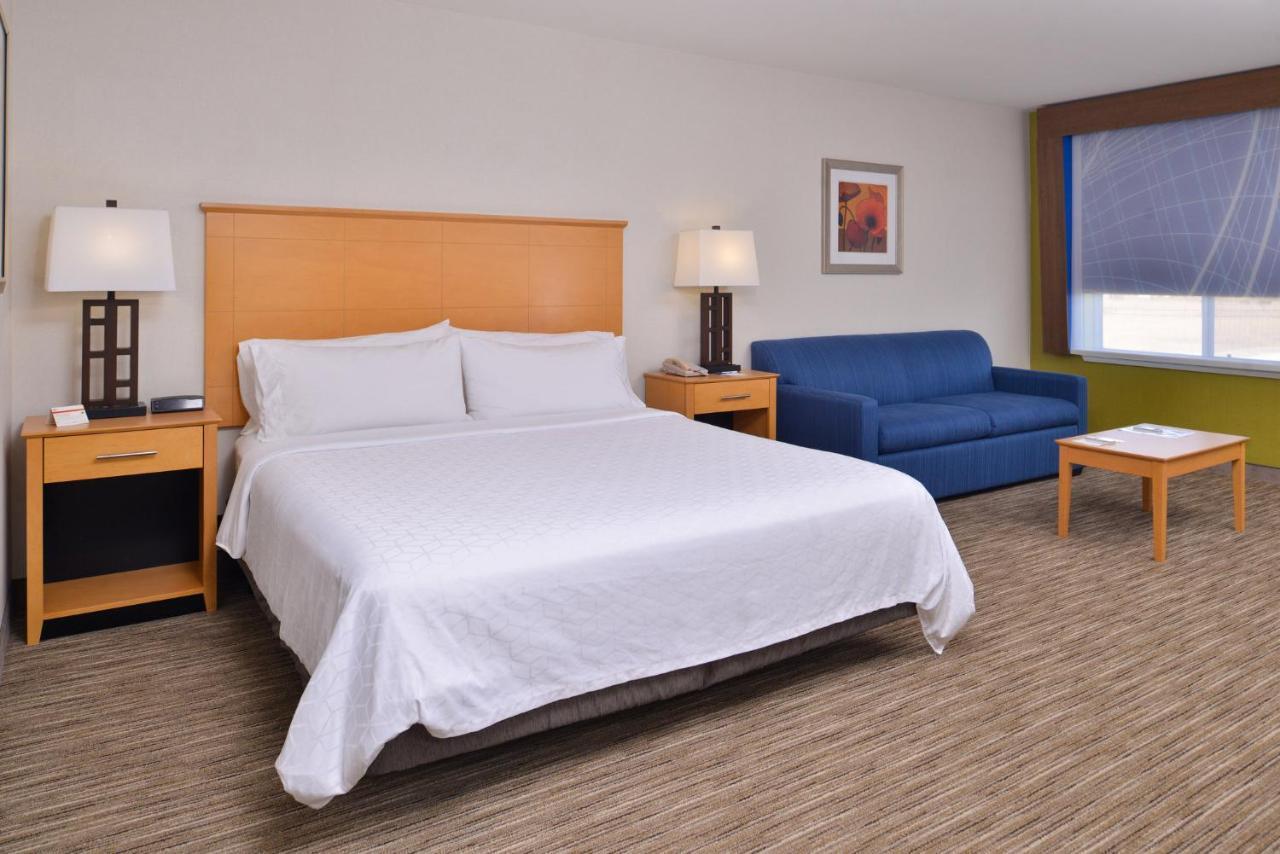 Holiday Inn Express Stockton Southeast By Ihg Εξωτερικό φωτογραφία