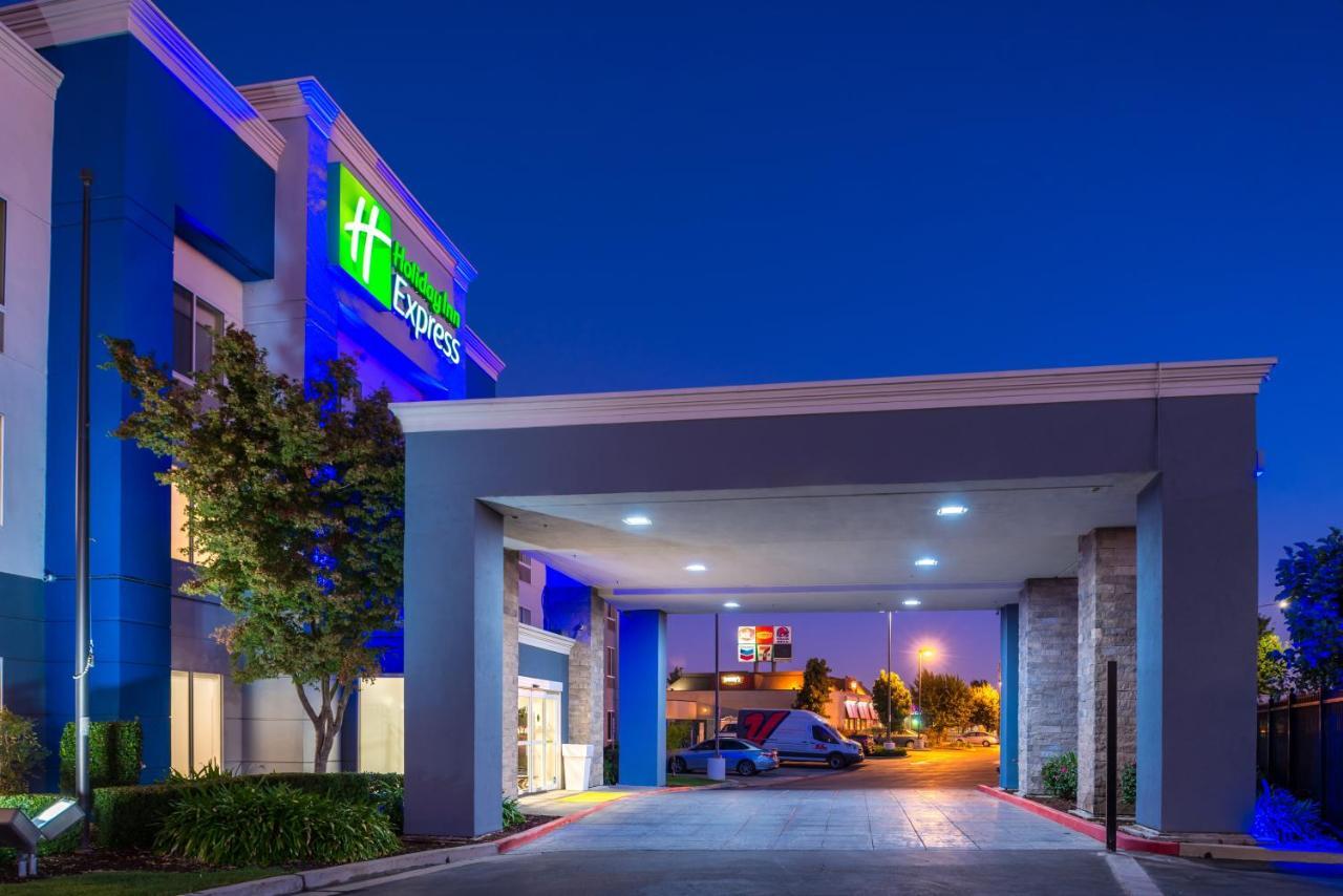 Holiday Inn Express Stockton Southeast By Ihg Εξωτερικό φωτογραφία