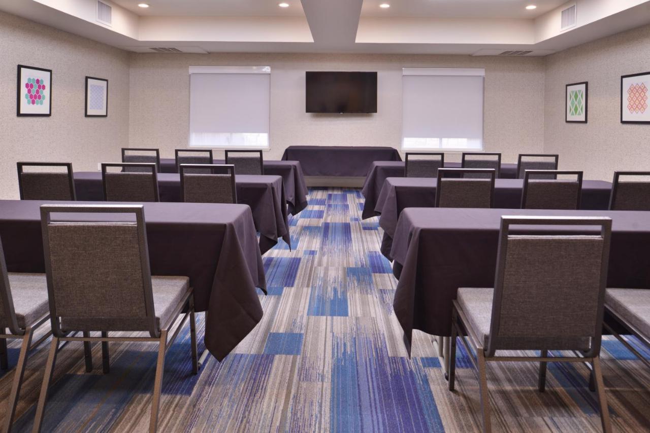 Holiday Inn Express Stockton Southeast By Ihg Εξωτερικό φωτογραφία